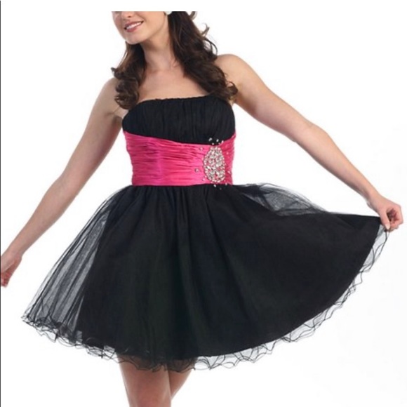 Evening Dresses - Picture 7 of 8